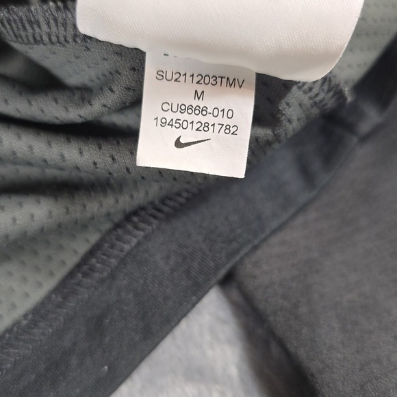 Nike UV Victory 1/4 Zip Pullover Women M Black Standard Dri Fit Golf Embroidered - Picture 7 of 10